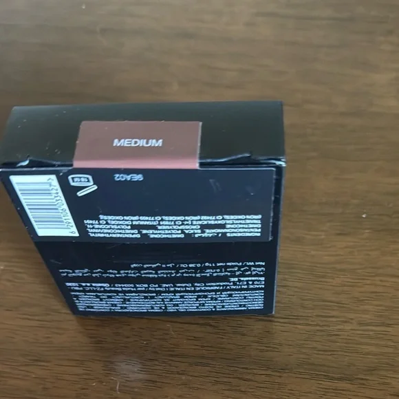 HUDA BEAUTY Tantour Contour & Bronzer Cream - Picture 4 of 4